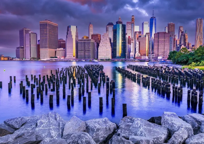 Cloudy Sky Over Manhattan - New York Puzzel (1000 stukjes)