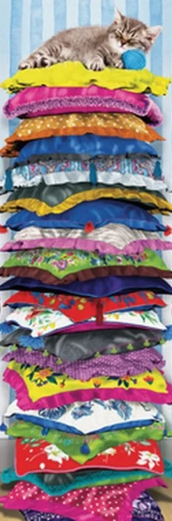 Fluffy Kitty on Pillows Panorama Puzzel (1000 stukjes)
