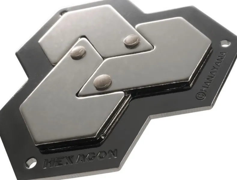 Huzzle Cast Puzzle - Hexagon (level 4)