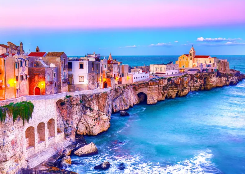 Vieste on the Rocks, Italy Puzzel (1000 stukjes)